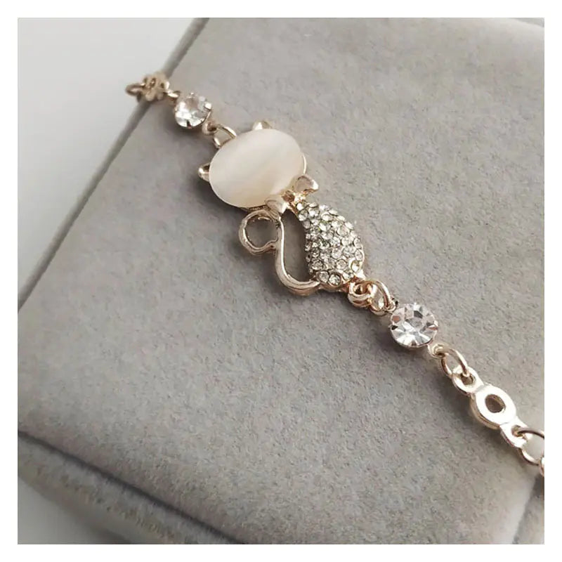 Chic Korean Cat Diamond Bracelet