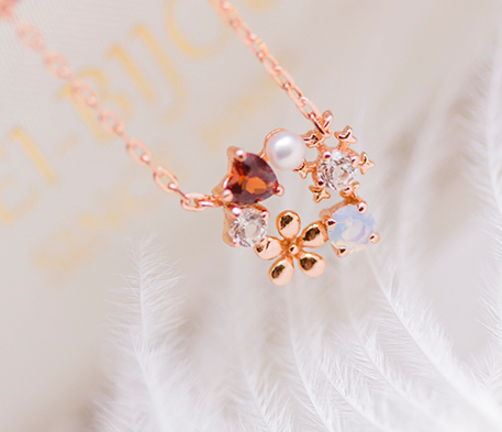 Elegant Japanese Floral Pearl & Garnet Necklace