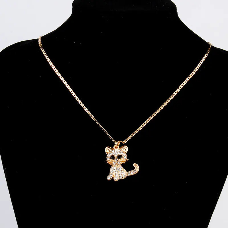 Fashionable Cat Necklace with Rhinestones
