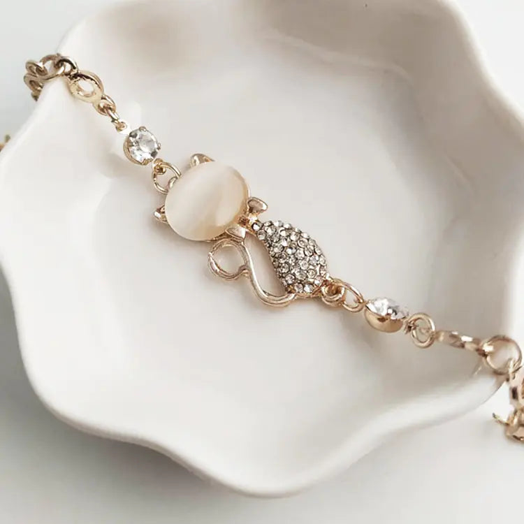 Chic Korean Cat Diamond Bracelet